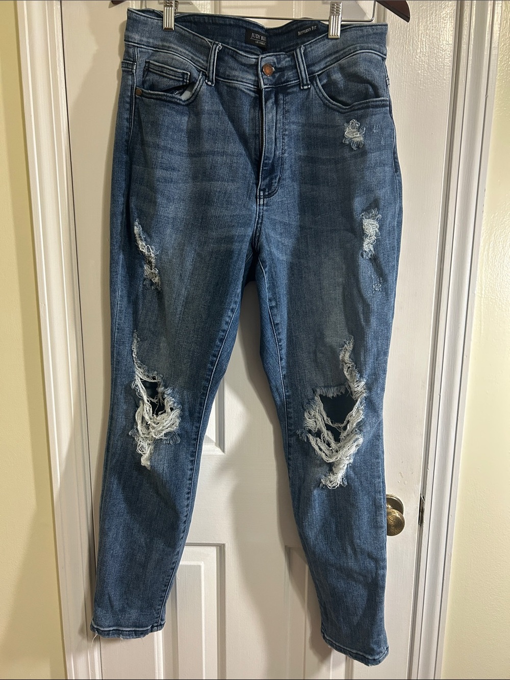 Judy Blue Distressed Medium Blue Boyfriend Jeans